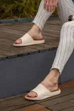 Мужские легкие шлепанцы с комфортной стелькой из ЭВА